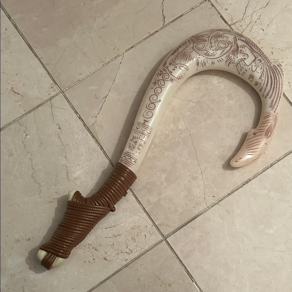 Moana Maui hook - great condition!